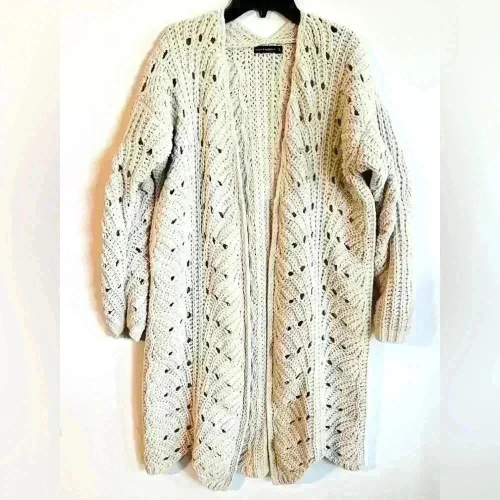 Moon & Madison Cozy Open-Front Cardigan with Scalloped Hem